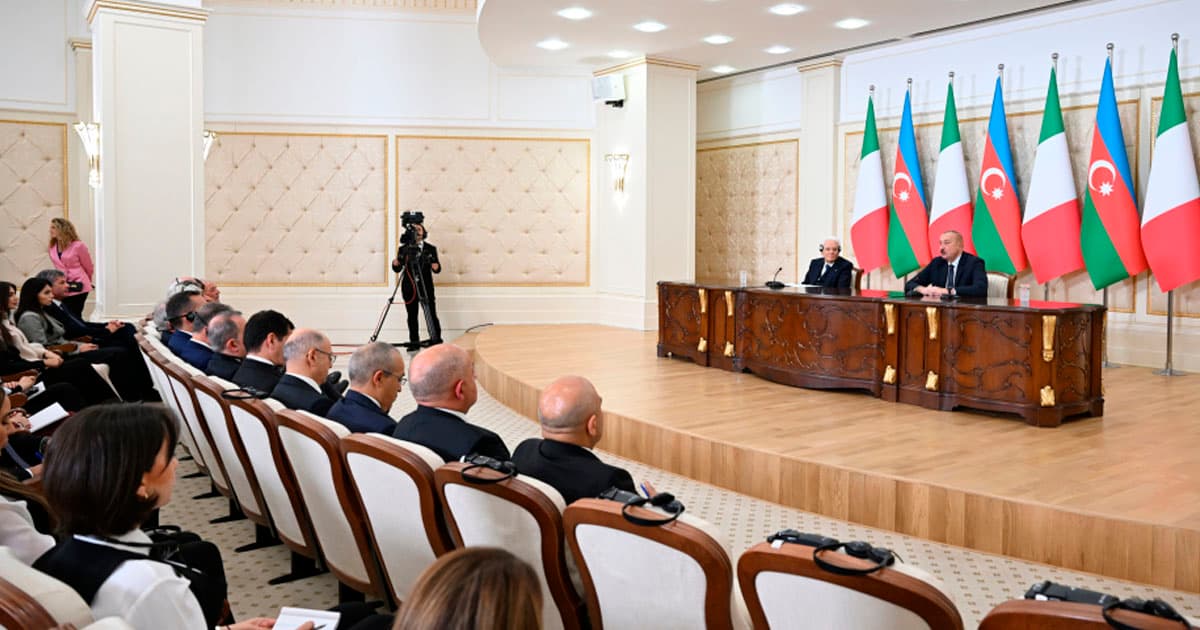Prezident İlham Əliyev: İtaliya hər zaman Azərbaycanın Avropa İttifaqı ilə əlaqələrinin inkişafına dəstək verib Prezident İlham Əliyev: İtaliya hər zaman Azərbaycanın Avropa İttifaqı ilə əlaqələrinin inkişafına dəstək verib