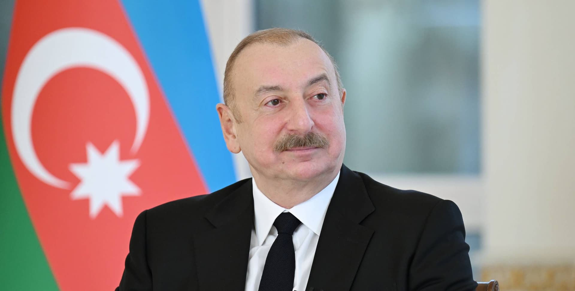 İlham Əliyev Danimarkaya işgüzar səfəri çərçivəsində görüşləri ilə bağlı paylaşım edib İlham Əliyev Danimarkaya işgüzar səfəri çərçivəsində görüşləri ilə bağlı paylaşım edib