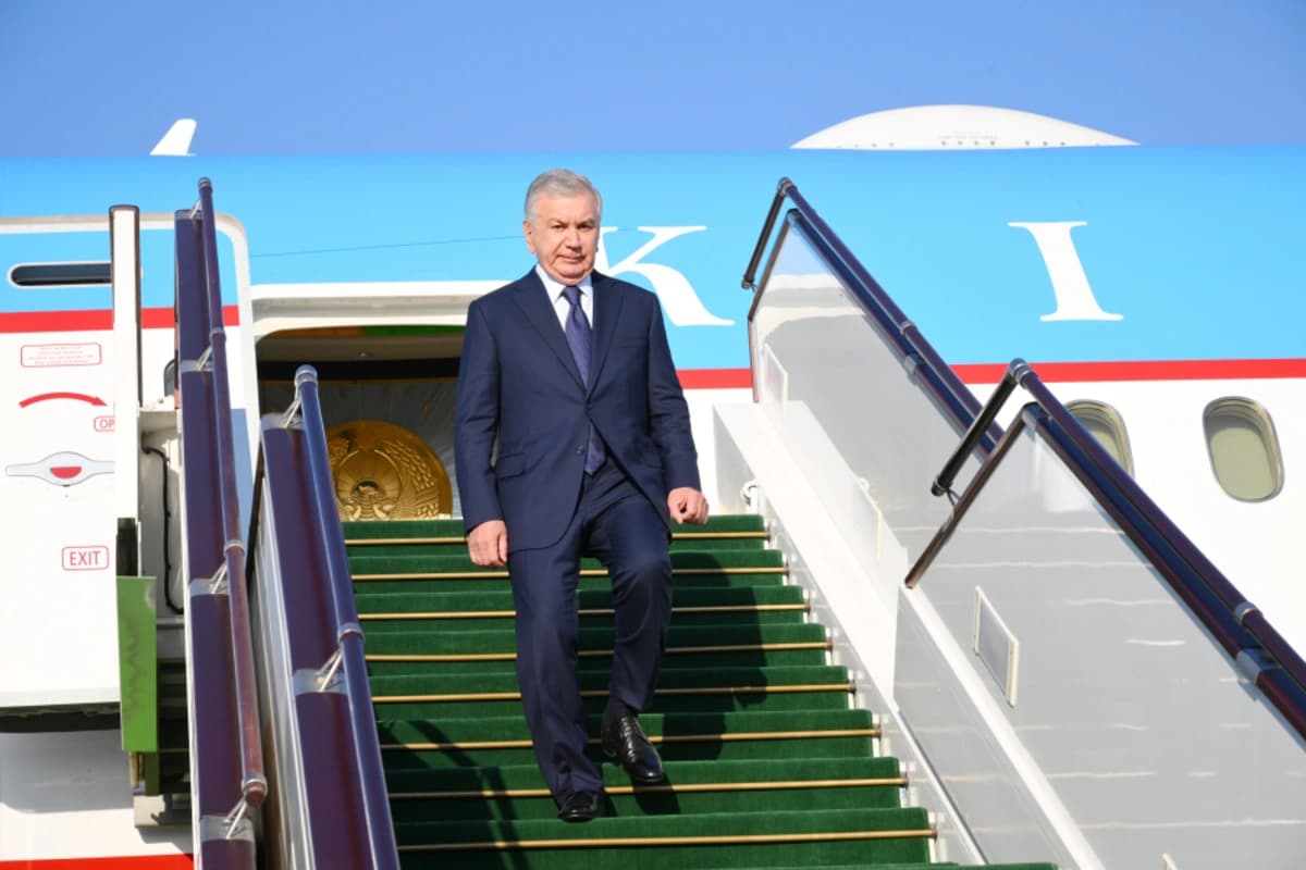 Özbəkistan Prezidenti Azərbaycana səfərə gəlib Özbəkistan Prezidenti Azərbaycana səfərə gəlib