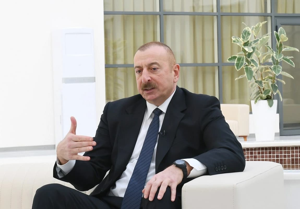 İlham Əliyev Azərbaycanda TDT-yə üzv ölkələrin birgə hərbi təlimlərinin keçirilməsini təklif edib İlham Əliyev Azərbaycanda TDT-yə üzv ölkələrin birgə hərbi təlimlərinin keçirilməsini təklif edib