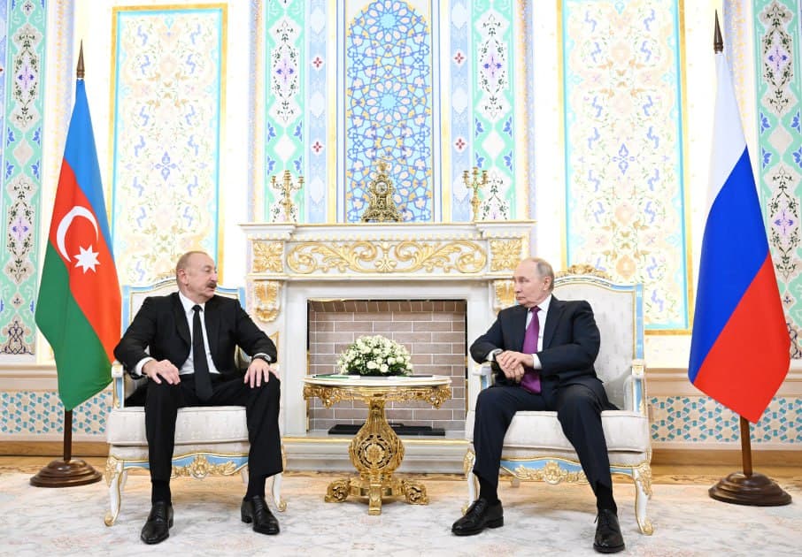 İlham Əliyevlə Putinin təkbətək görüşü başladı – Video İlham Əliyevlə Putinin təkbətək görüşü başladı – Video