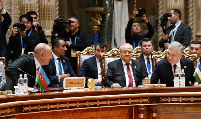 İlham Əliyev MDB Dövlət Başçıları Şurasının geniş tərkibdə iclasında – Fotolar İlham Əliyev MDB Dövlət Başçıları Şurasının geniş tərkibdə iclasında – Fotolar