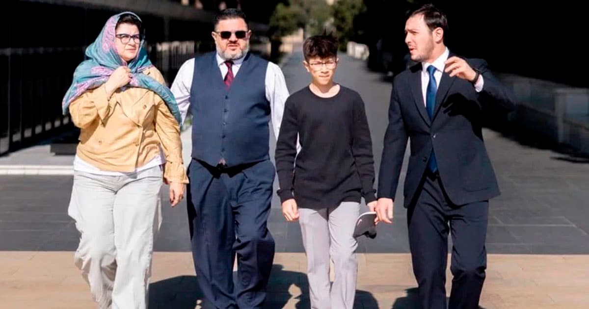 Rəsul Quliyevin ailə üzvləri 30 ildən sonra Bakıda – FOTO Rəsul Quliyevin ailə üzvləri 30 ildən sonra Bakıda – FOTO