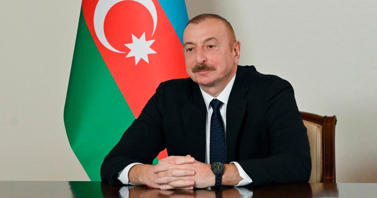 İlham Əliyevin Misirdə liderlərlə səmimi söhbəti – VİDEO İlham Əliyevin Misirdə liderlərlə səmimi söhbəti – VİDEO