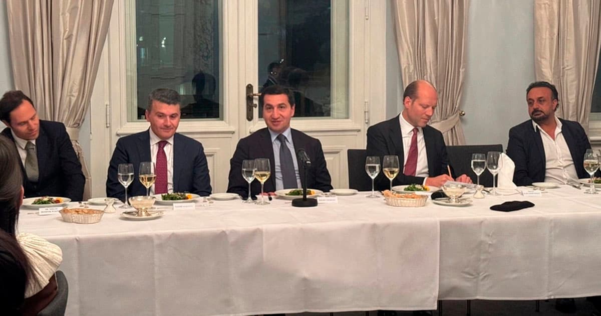 Almaniyada Azərbaycanın sülh və sabitliyin möhkəmlənməsində mühüm rolu müzakirə olunub Almaniyada Azərbaycanın sülh və sabitliyin möhkəmlənməsində mühüm rolu müzakirə olunub