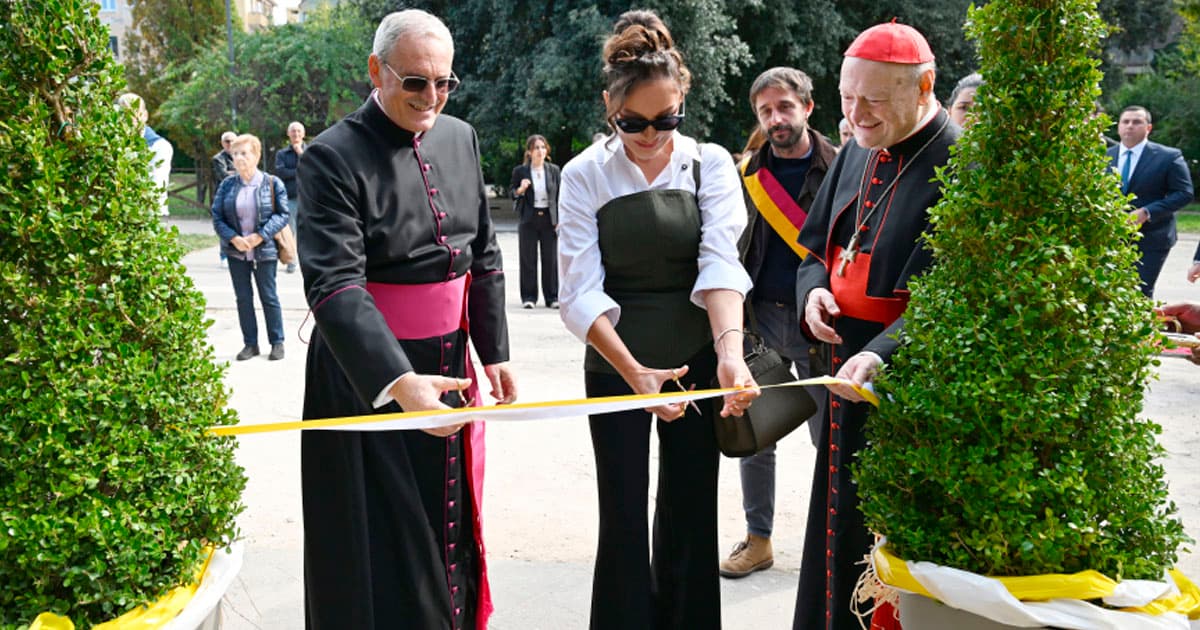 Mehriban Əliyeva Vatikanda Müqəddəs Komodilya katakombalarının bərpası layihəsinin açılışında iştirak edib – FOTO Mehriban Əliyeva Vatikanda Müqəddəs Komodilya katakombalarının bərpası layihəsinin açılışında iştirak edib – FOTO