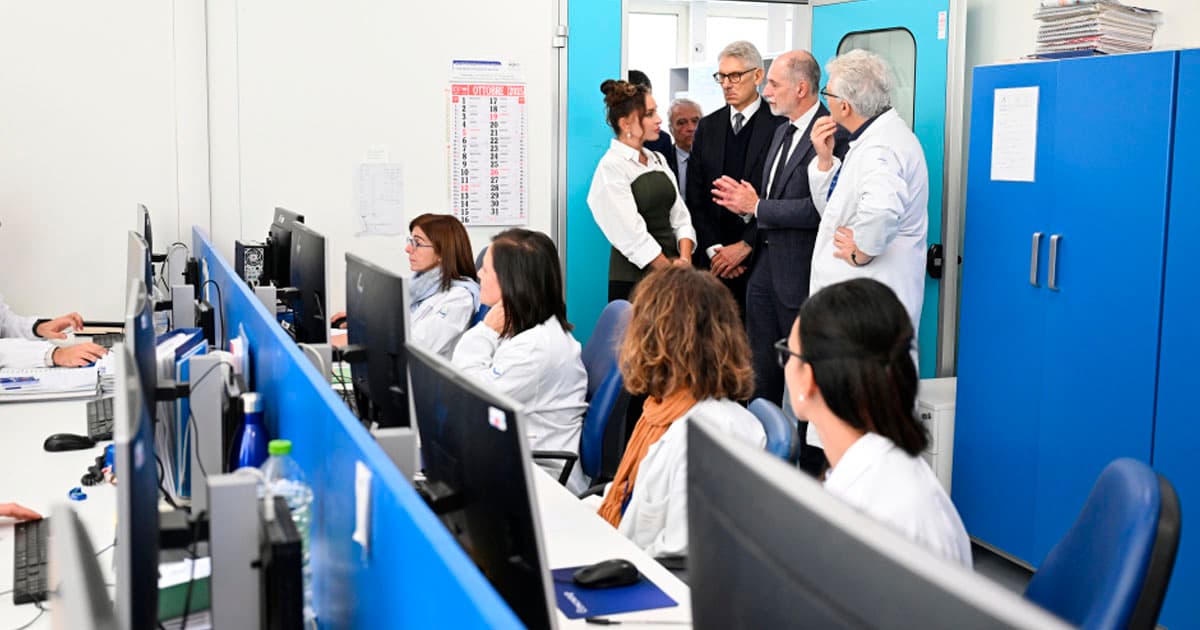 Birinci vitse-prezident Mehriban Əliyeva Avropanın ən böyük pediatrik “Bambino Gesu” xəstəxanasında olub – FOTO Birinci vitse-prezident Mehriban Əliyeva Avropanın ən böyük pediatrik “Bambino Gesu” xəstəxanasında olub – FOTO