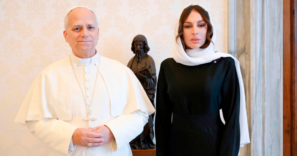 Birinci vitse-prezident Mehriban Əliyeva Roma Papası XIV Leo ilə görüşüb – FOTO Birinci vitse-prezident Mehriban Əliyeva Roma Papası XIV Leo ilə görüşüb – FOTO