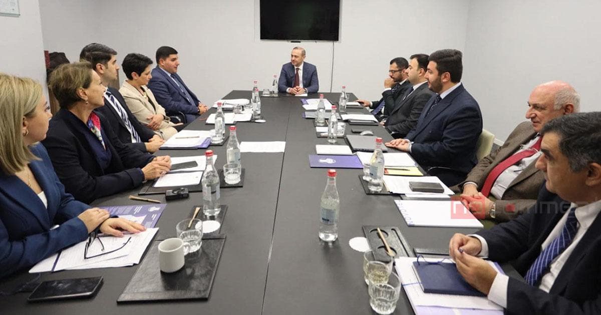 Azərbaycan və Ermənistan nümayəndələri İrəvanda görüşdülər Azərbaycan və Ermənistan nümayəndələri İrəvanda görüşdülər