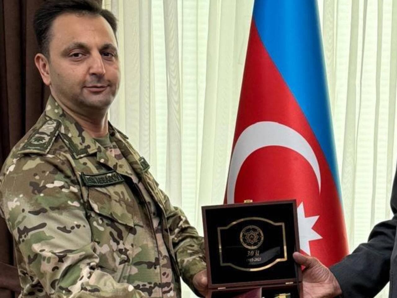 3 gün əvvəl işdən çıxarılan generalın Saleh Səmədovla əlaqəsi üzə çıxdı 3 gün əvvəl işdən çıxarılan generalın Saleh Səmədovla əlaqəsi üzə çıxdı