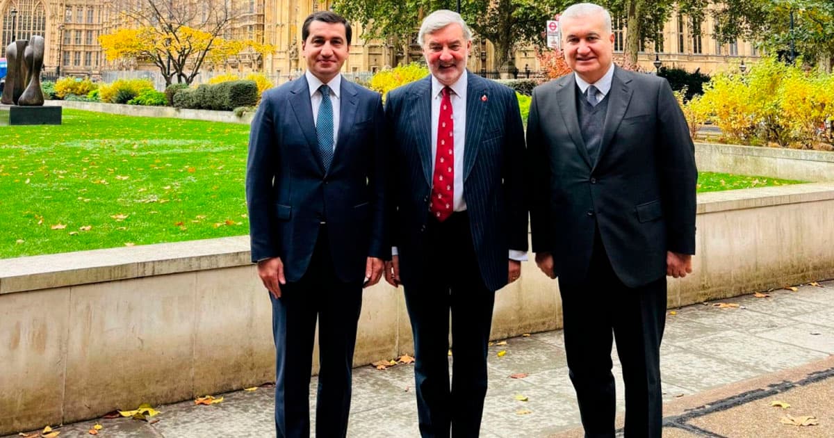 Hikmət Hacıyev Britaniyanın Azərbaycan üzrə ticarət elçisi ilə görüşüb Hikmət Hacıyev Britaniyanın Azərbaycan üzrə ticarət elçisi ilə görüşüb