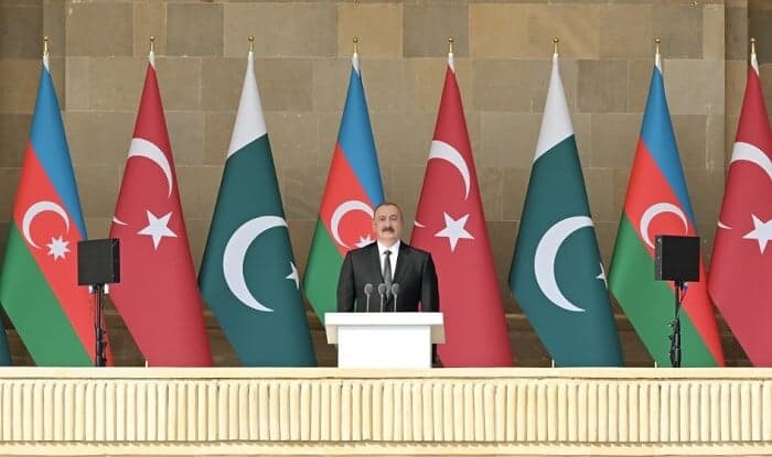 Bu gün ilk dəfə olaraq Azadlıq meydanında onlar da var Bu gün ilk dəfə olaraq Azadlıq meydanında onlar da var