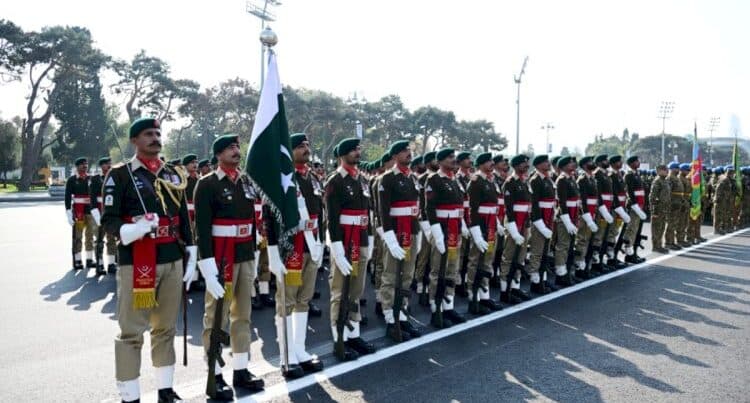 Pakistan hərbçiləri ilk dəfə Bakıda paradda Pakistan hərbçiləri ilk dəfə Bakıda paradda