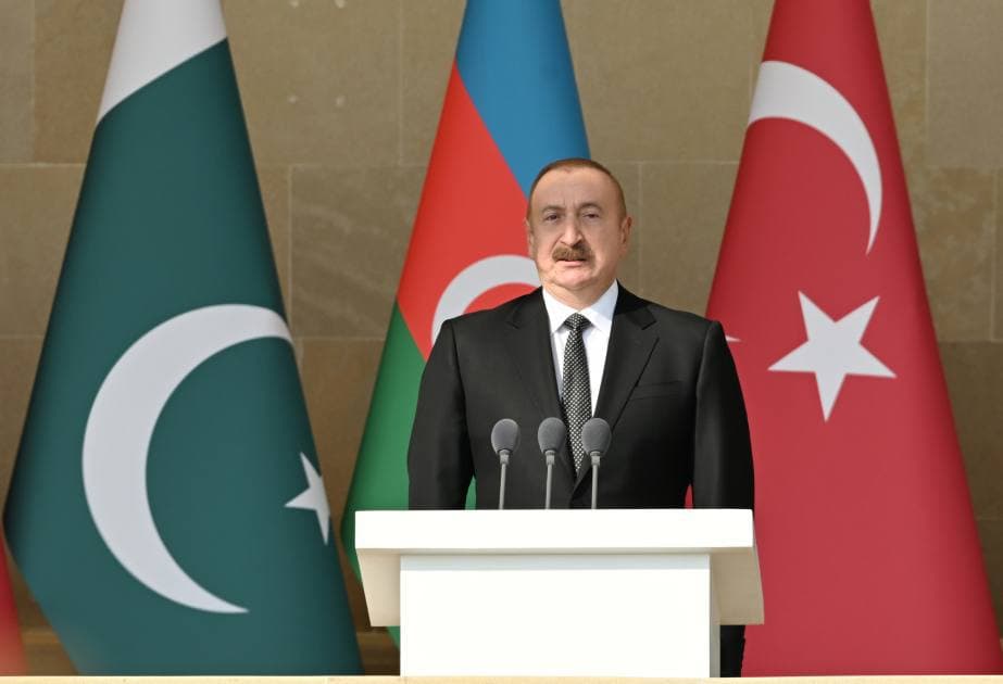 İlham Əliyev Hərbi paradla bağlı paylaşım etdi – Foto İlham Əliyev Hərbi paradla bağlı paylaşım etdi – Foto