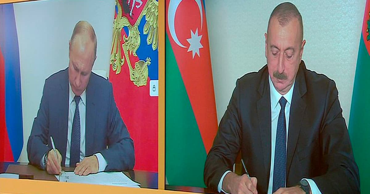 Ermənistanın kapitulyasiya aktına imza atmasından 5 il ötür Ermənistanın kapitulyasiya aktına imza atmasından 5 il ötür