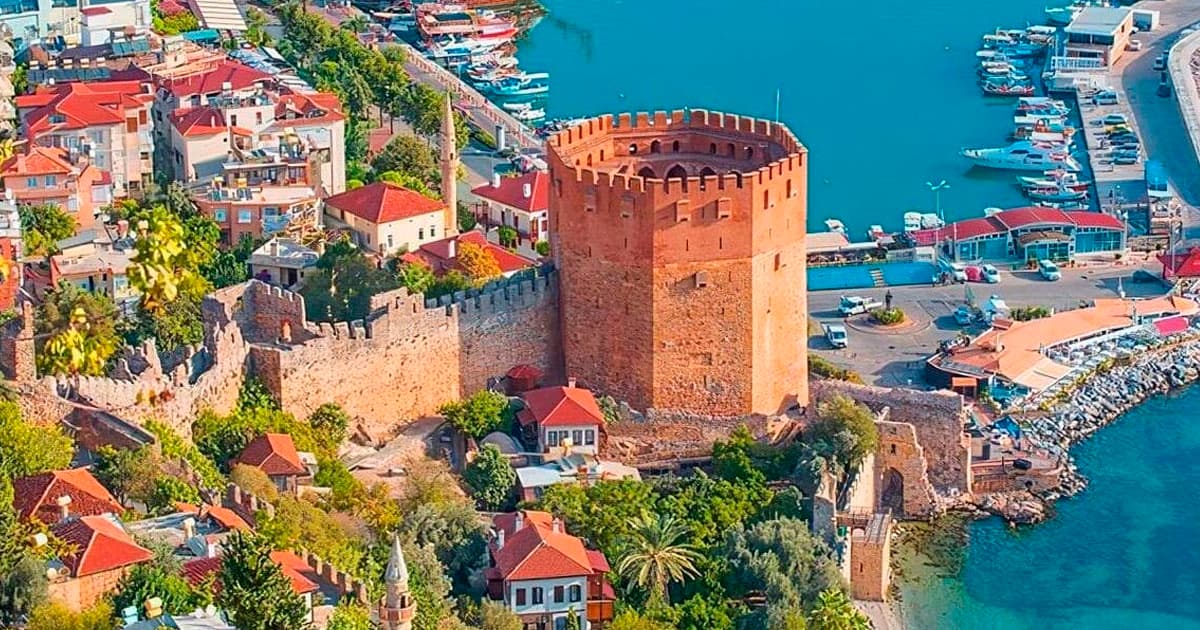 Soyuq noyabrı hiss etməyən şəhər – Türkiyədə dəniz mövsümü hələ bitməyib – FOTO Soyuq noyabrı hiss etməyən şəhər – Türkiyədə dəniz mövsümü hələ bitməyib – FOTO