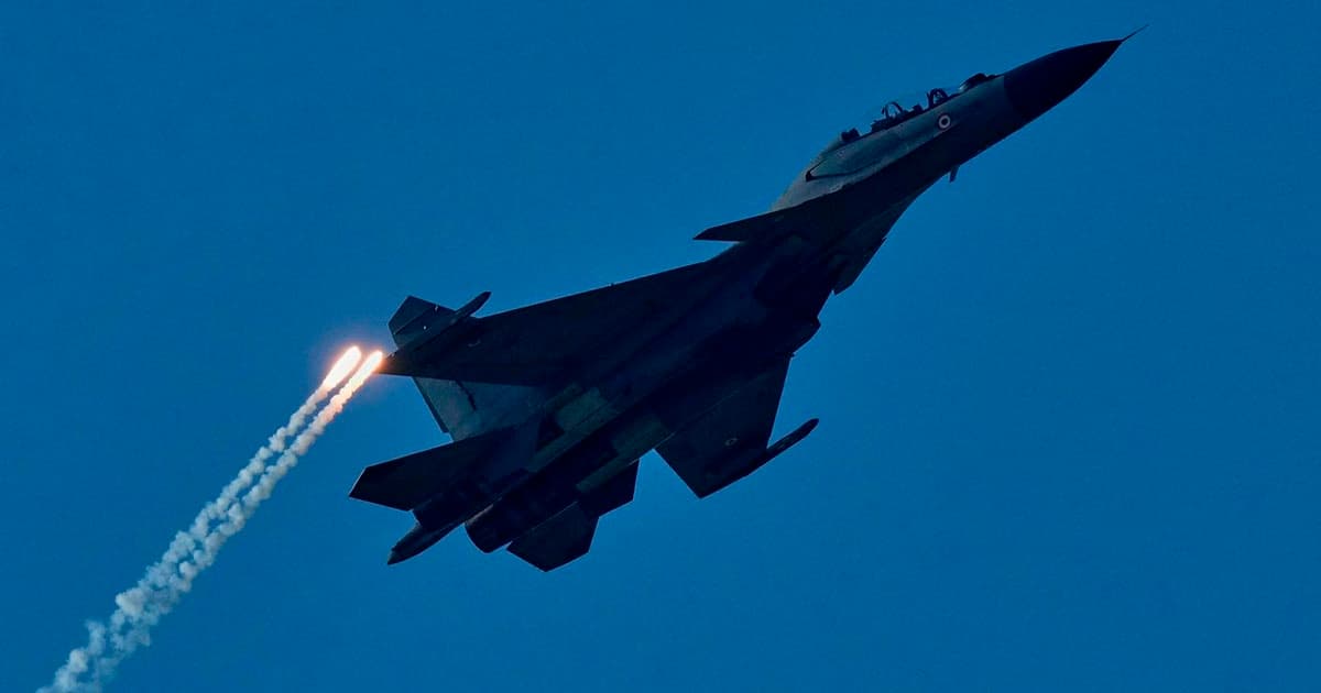 Rusiyanın SU-30 qırıcısı qəzaya uğradı: Ekipaj üzvləri həlak oldu Rusiyanın SU-30 qırıcısı qəzaya uğradı: Ekipaj üzvləri həlak oldu