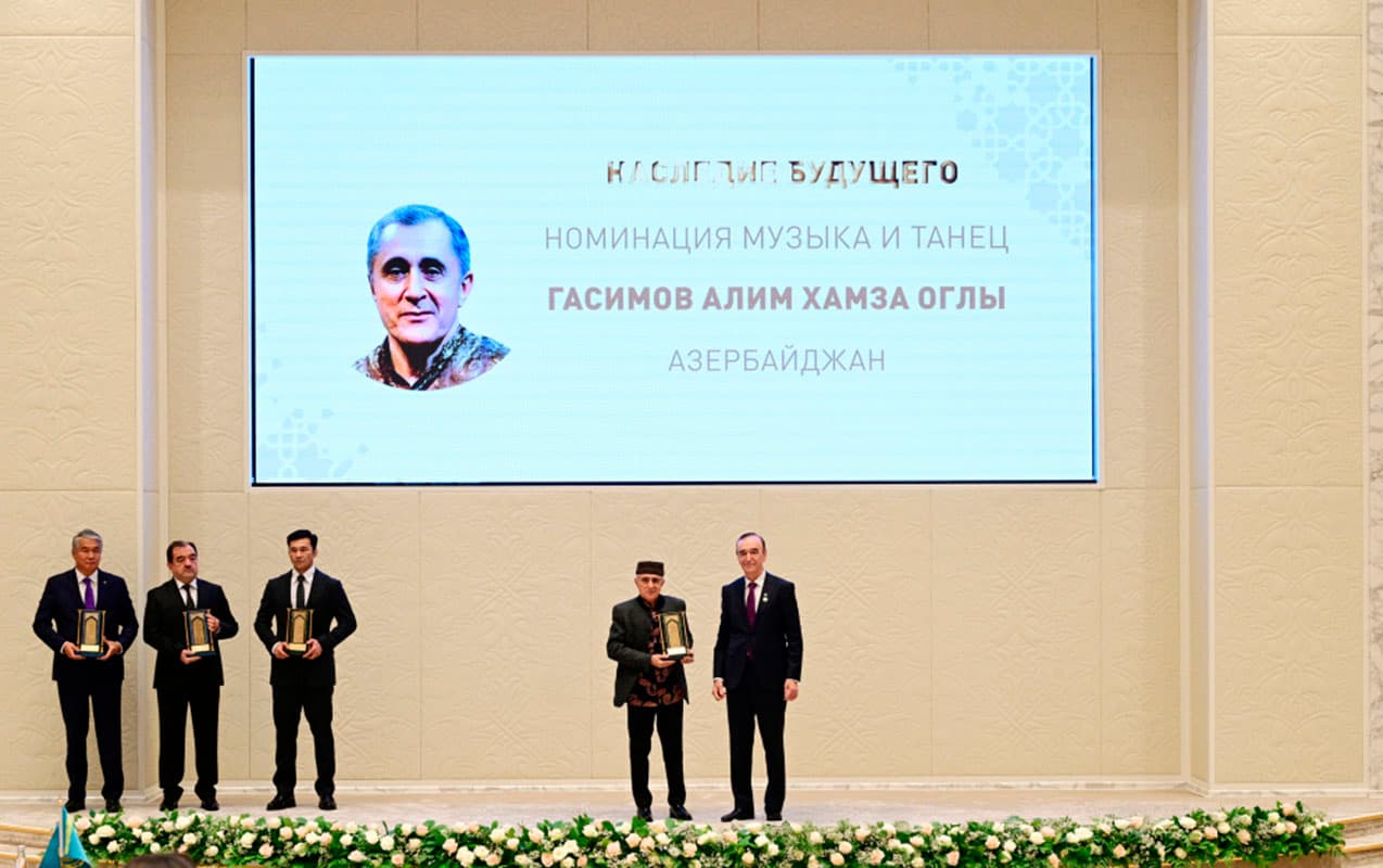 Alim Qasımov Daşkənddə mükafatlandırıldı – Foto Alim Qasımov Daşkənddə mükafatlandırıldı – Foto