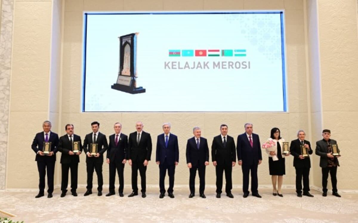 Prezident liderlərin iclasına qatıldı Prezident liderlərin iclasına qatıldı