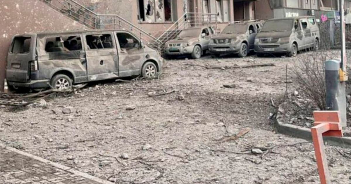 Moskva şok açıqlama verdi: “Azərbaycan səfirliyini ABŞ raketlərinin qalıqları vurub!” Moskva şok açıqlama verdi: “Azərbaycan səfirliyini ABŞ raketlərinin qalıqları vurub!”