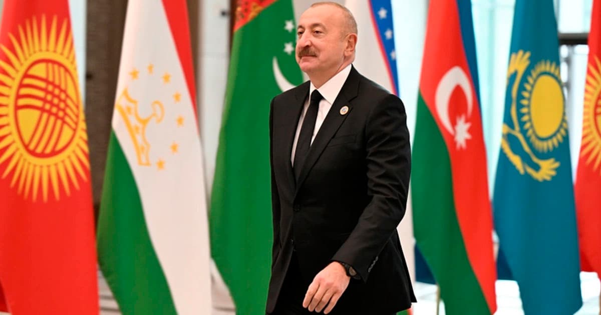Prezidentin Daşkəndə səfərindən eksklüziv görüntülər – VİDEO Prezidentin Daşkəndə səfərindən eksklüziv görüntülər – VİDEO