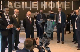 Robot Putin üçün belə rəqs etdi – VİDEO Robot Putin üçün belə rəqs etdi – VİDEO