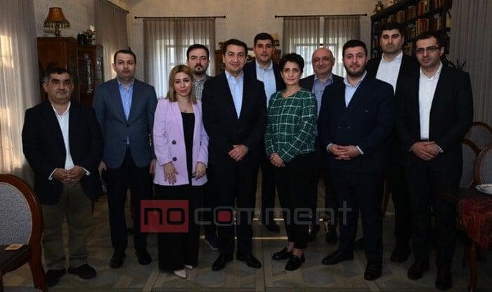 Ermənistan nümayəndələri Hikmət Hacıyevlə görüşdü – FOTO Ermənistan nümayəndələri Hikmət Hacıyevlə görüşdü – FOTO