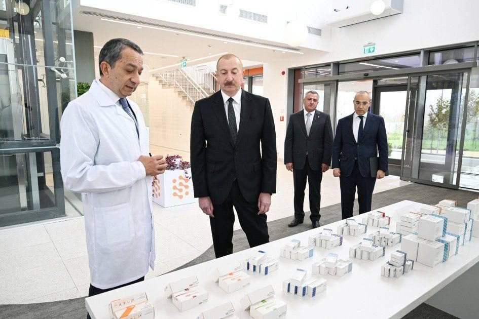 İlham Əliyev dərman preparatları istehsalı müəssisəsinin açılışında – FOTOLAR İlham Əliyev dərman preparatları istehsalı müəssisəsinin açılışında – FOTOLAR
