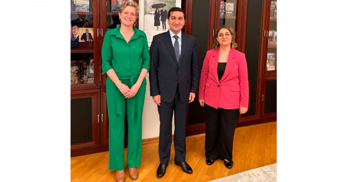 Hikmət Hacıyev Niderland səfiri ilə görüşüb Hikmət Hacıyev Niderland səfiri ilə görüşüb
