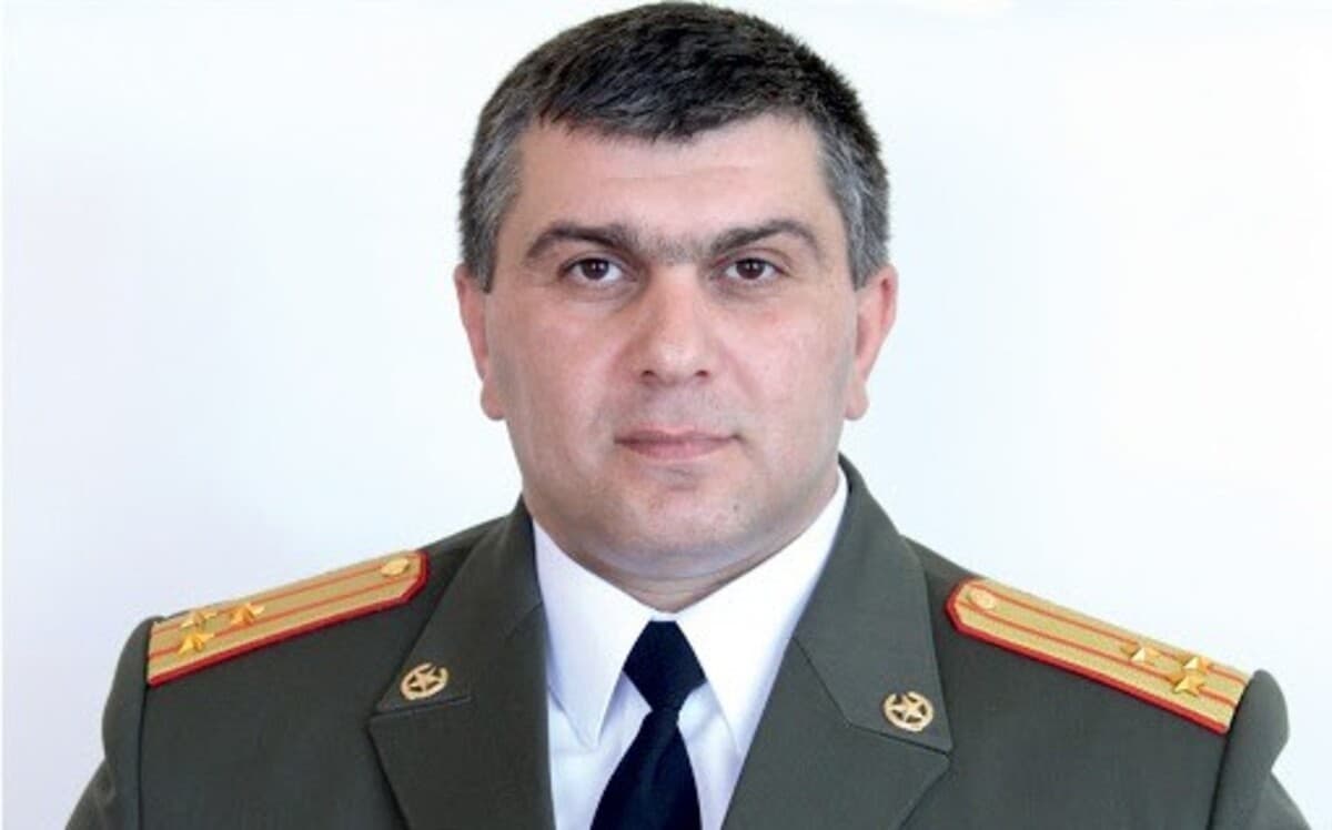 Ermənistanda general axtarışa verildi Ermənistanda general axtarışa verildi