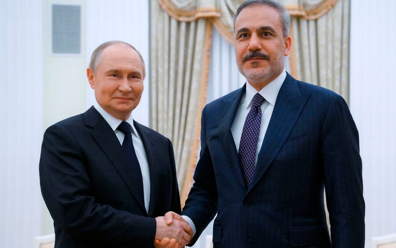 “Putin müəyyən şərtlər daxilində atəşkəsə hazırdır” “Putin müəyyən şərtlər daxilində atəşkəsə hazırdır”