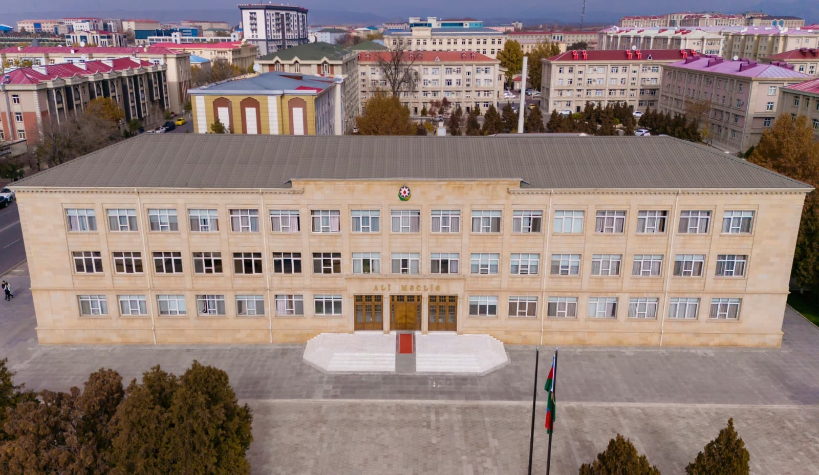 Səhiyyə naziri işdən çıxarıldı – FOTO Səhiyyə naziri işdən çıxarıldı – FOTO
