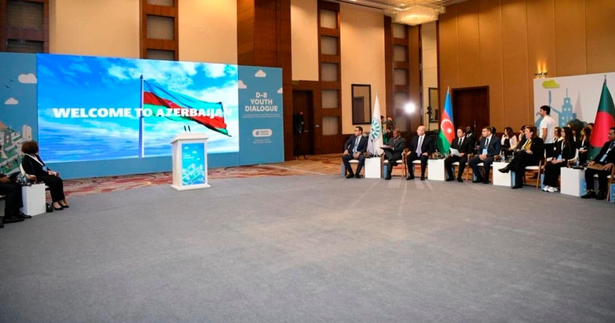 D-8 Bakı Gənclər Bəyanatı qəbul olunub D-8 Bakı Gənclər Bəyanatı qəbul olunub