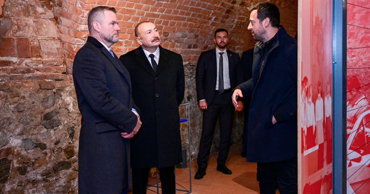 Azərbaycan və Slovakiya prezidentləri Bratislavada Devin qəsrində olublar – FOTO Azərbaycan və Slovakiya prezidentləri Bratislavada Devin qəsrində olublar – FOTO