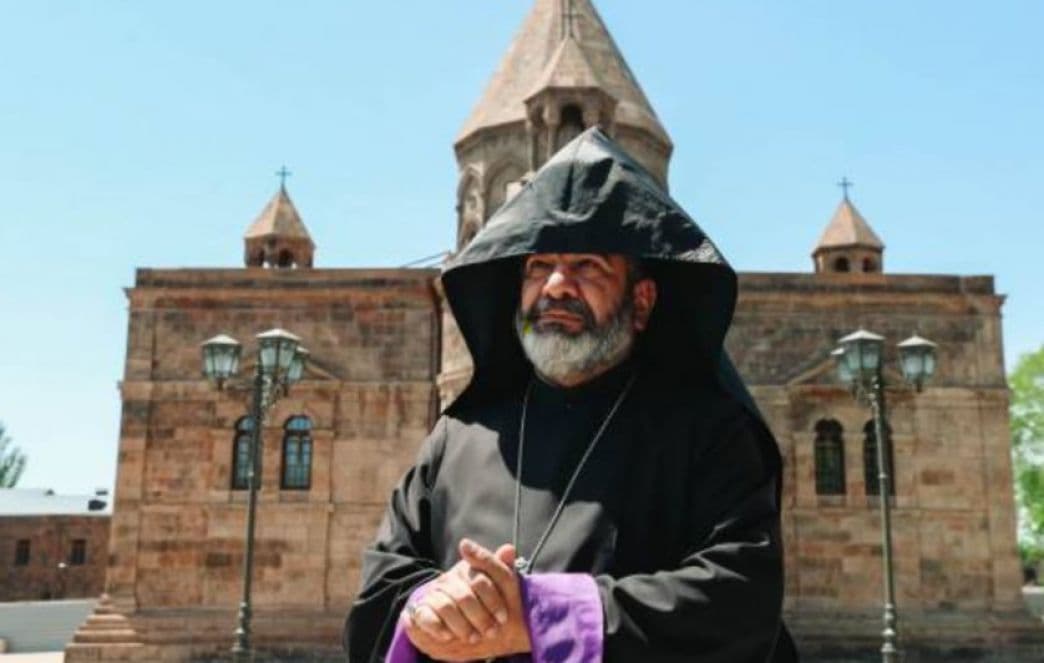 Erməni arxiyepiskopdan PAŞİNYANA DƏSTƏK: Kilsə siyasətə qarışmamalıdır Erməni arxiyepiskopdan PAŞİNYANA DƏSTƏK: Kilsə siyasətə qarışmamalıdır