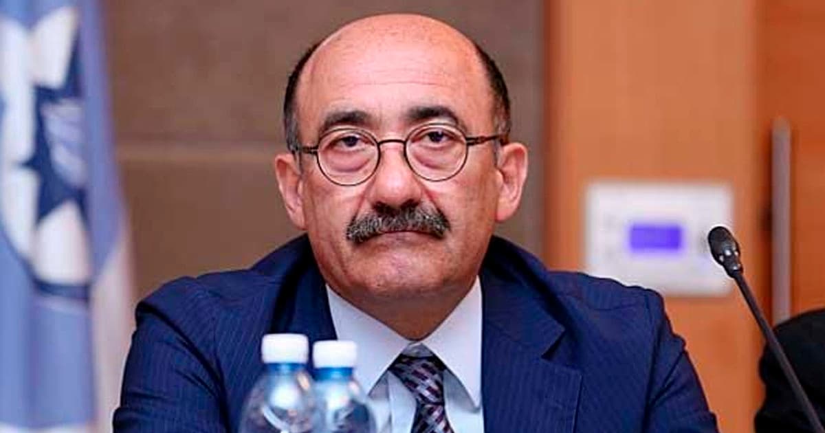 Sabiq nazirin əsl soyadı AÇIQLANDI – Arxivdən TAPILDI – FOTO Sabiq nazirin əsl soyadı AÇIQLANDI – Arxivdən TAPILDI – FOTO