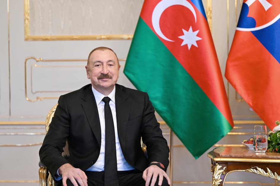Prezident FHN əməkdaşlarını təltif etdi Prezident FHN əməkdaşlarını təltif etdi