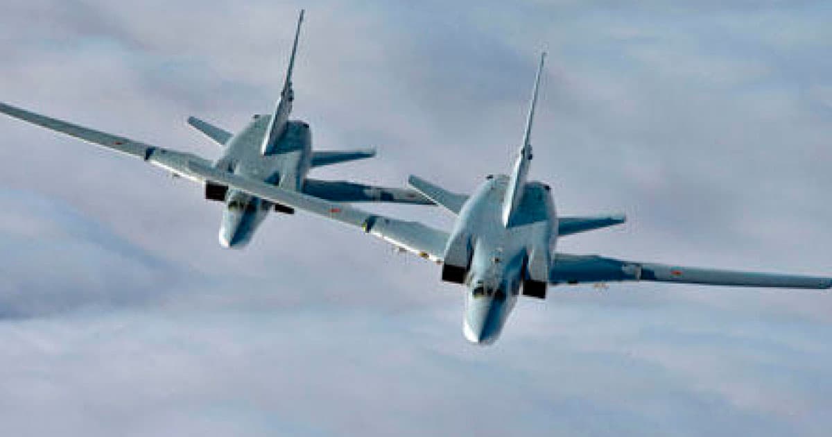 Rusiyanın bombardmançı təyyarələri Qara dənizin üzərində Rusiyanın bombardmançı təyyarələri Qara dənizin üzərində