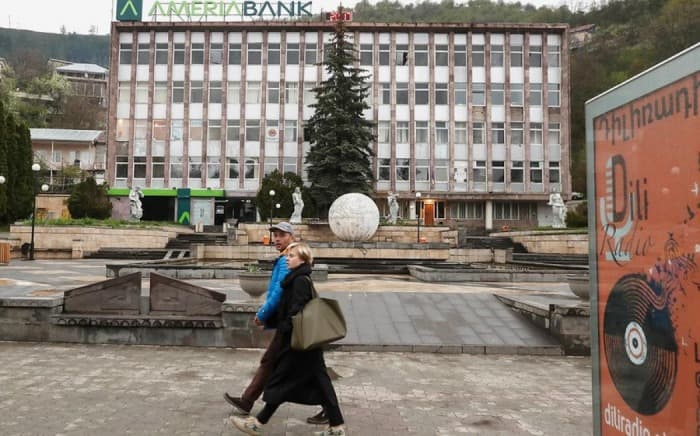 Ermənistandan ruslara qarşı ŞOK – banklar hesab açmaqdan İMTİNA EDİR Ermənistandan ruslara qarşı ŞOK – banklar hesab açmaqdan İMTİNA EDİR