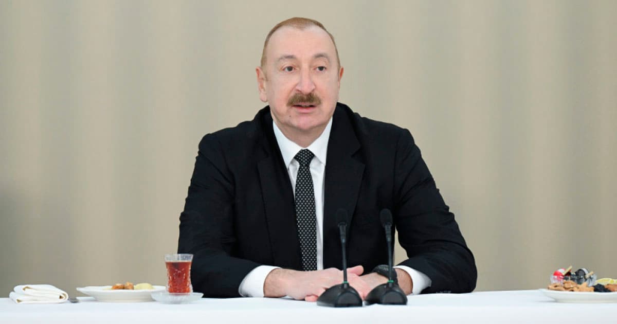 Prezident: Xankəndi stadionunda “Qarabağ Ermənistandır və nöqtə” deyənlər “Qarabağ Azərbaycandır!” deməyə məcbur oldular Prezident: Xankəndi stadionunda “Qarabağ Ermənistandır və nöqtə” deyənlər “Qarabağ Azərbaycandır!” deməyə məcbur oldular