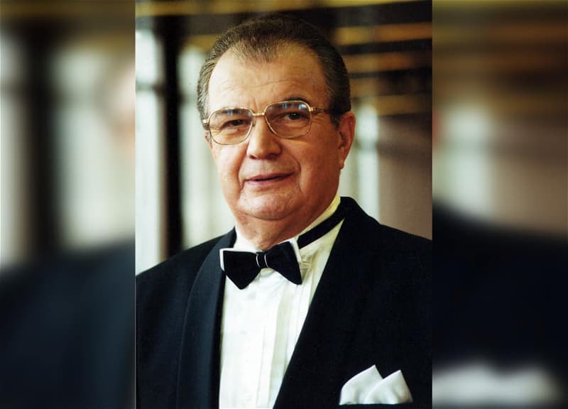 Məşhur illüziyaçı vəfat etdi Məşhur illüziyaçı vəfat etdi