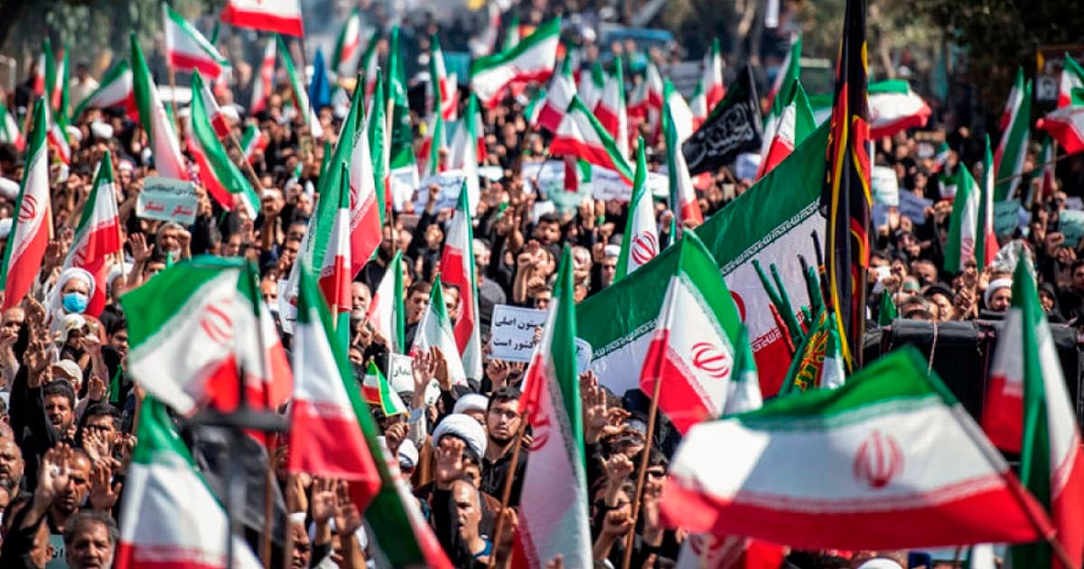 İranda etiraz aksiyalarıla əlaqədar Tehran Universitetinin 4 tələbəsi saxlanılıb İranda etiraz aksiyalarıla əlaqədar Tehran Universitetinin 4 tələbəsi saxlanılıb