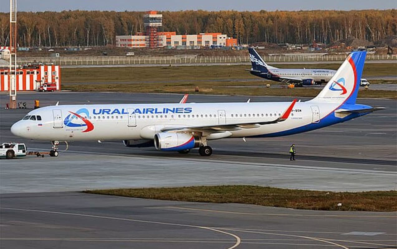 Moskvadan Gəncəyə uçmalı olan təyyarə saatlardır gecikir Moskvadan Gəncəyə uçmalı olan təyyarə saatlardır gecikir