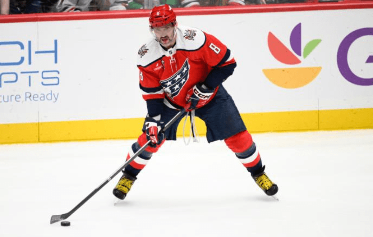 Vaşinqton NHL oyununda Çikaqoya məğlub oldu Vaşinqton NHL oyununda Çikaqoya məğlub oldu