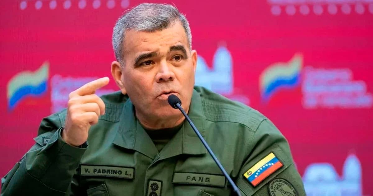 Venesuelanın müdafiə naziri: Maduro saxlanılarkən mühafizəçilərinin bir hissəsi öldürülüb Venesuelanın müdafiə naziri: Maduro saxlanılarkən mühafizəçilərinin bir hissəsi öldürülüb