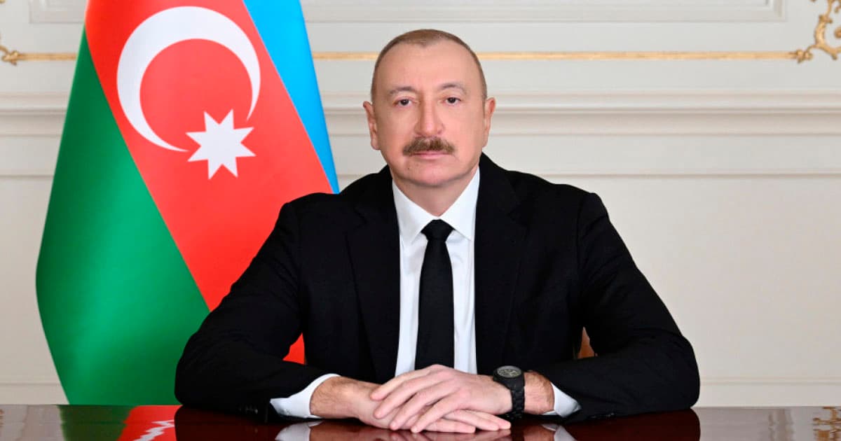 İlham Əliyev yerli televiziya kanallarına müsahibə verdi – FOTOLAR İlham Əliyev yerli televiziya kanallarına müsahibə verdi – FOTOLAR