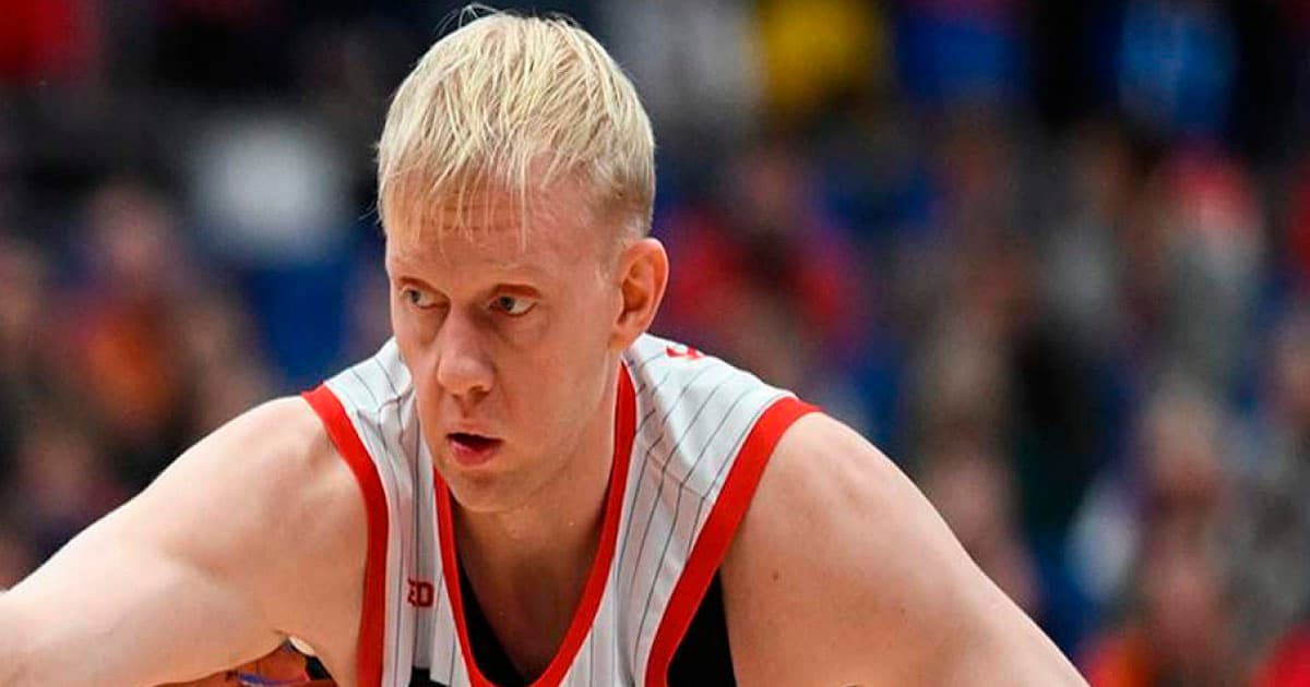 Fransada həbs olunan rusiyalı basketbolçu ölkəsinə qaytarılıb Fransada həbs olunan rusiyalı basketbolçu ölkəsinə qaytarılıb