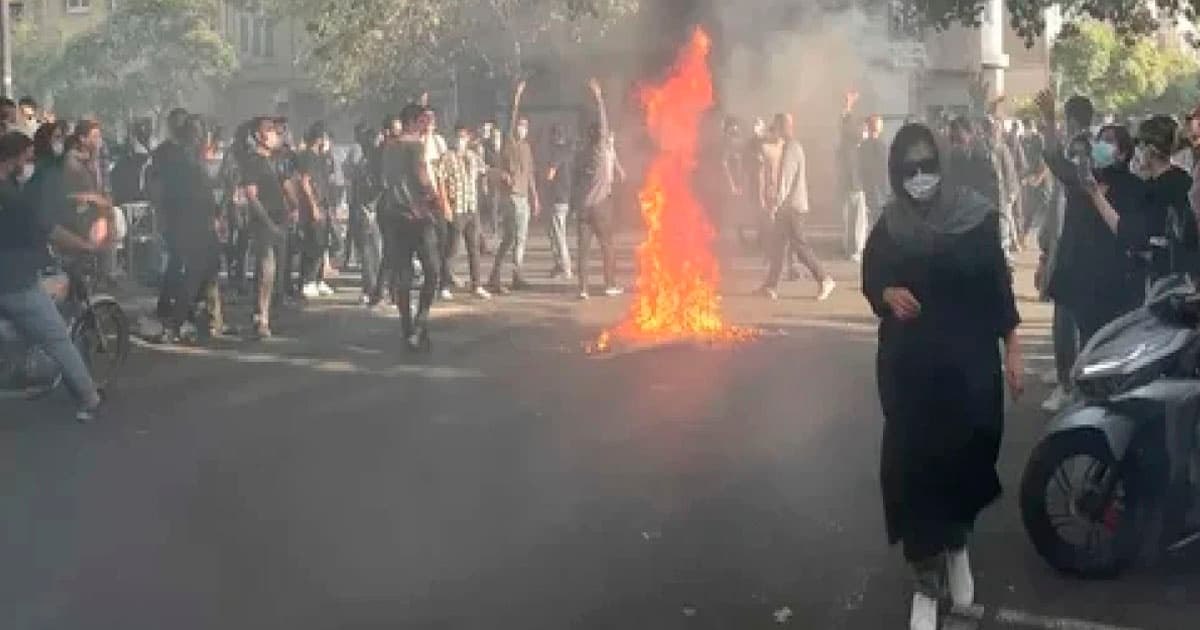 İranın 185 şəhərində etirazlar davam edir, 116 nəfər ölüb İranın 185 şəhərində etirazlar davam edir, 116 nəfər ölüb