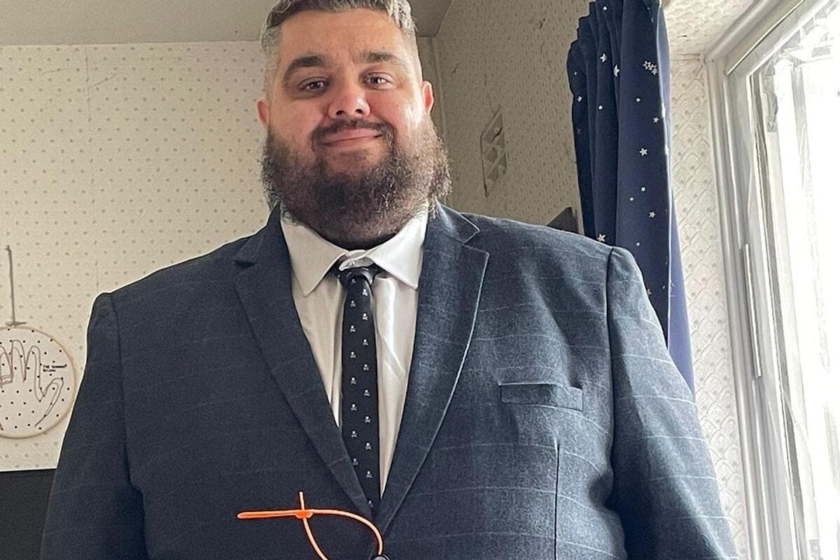 Yalnız bir fiziki aktivliklə 89 kilo verən şəxsin dəyişimi – FOTO Yalnız bir fiziki aktivliklə 89 kilo verən şəxsin dəyişimi – FOTO