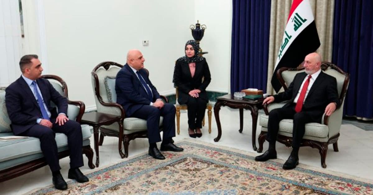 İlham Əliyev İraq Prezidentini Azərbaycana dəvət etdi İlham Əliyev İraq Prezidentini Azərbaycana dəvət etdi